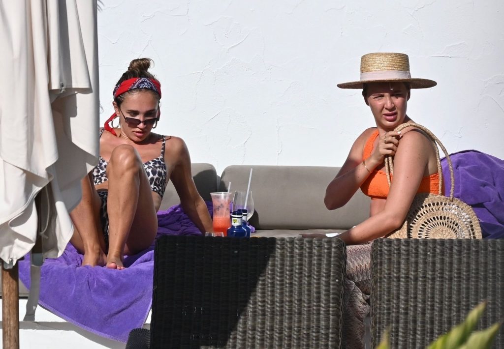 Megan McKenna Enjoys a Sunny Day with Milly McKenna on Holiday in Marbella (48 Photos)