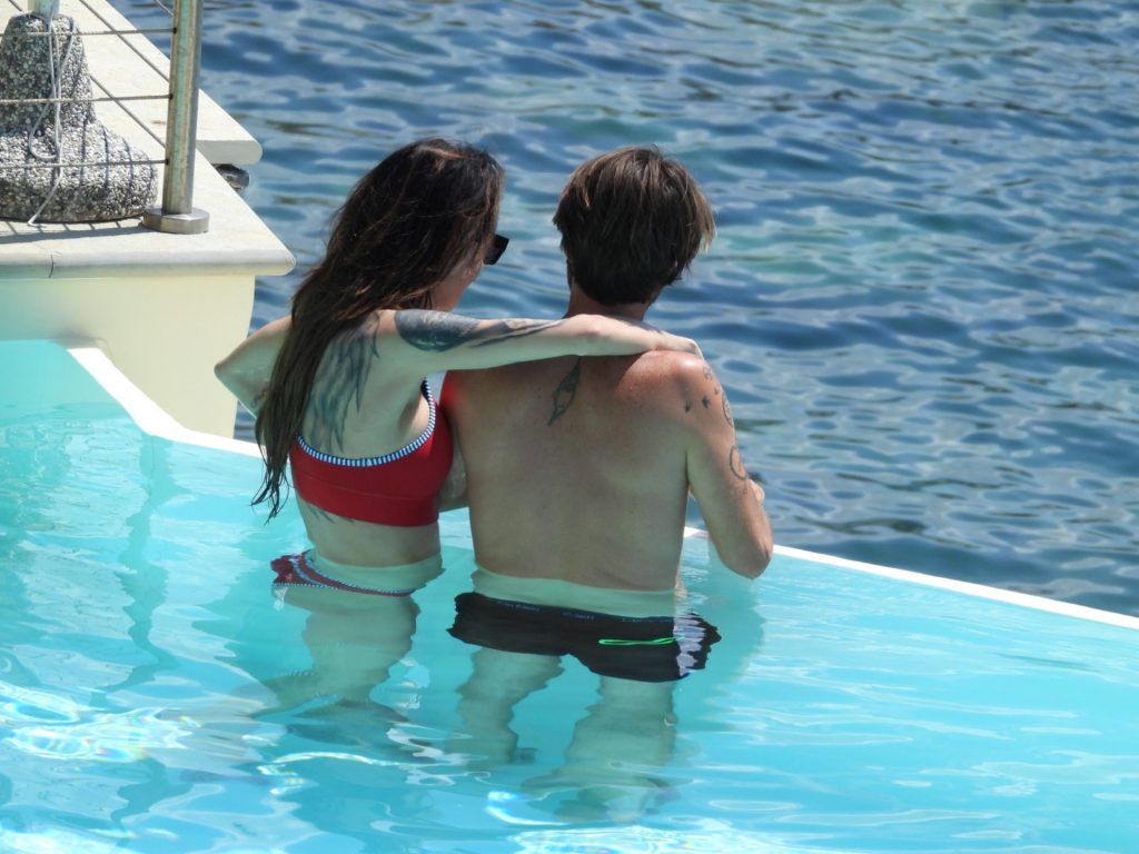 Nina Moric Is Spotted with Her Lover in Santa Margherita Ligure (62 Photos)