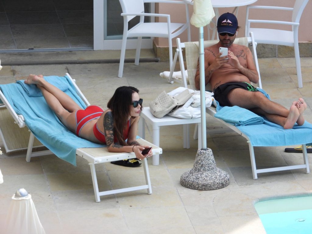 Nina Moric Is Spotted with Her Lover in Santa Margherita Ligure (62 Photos)