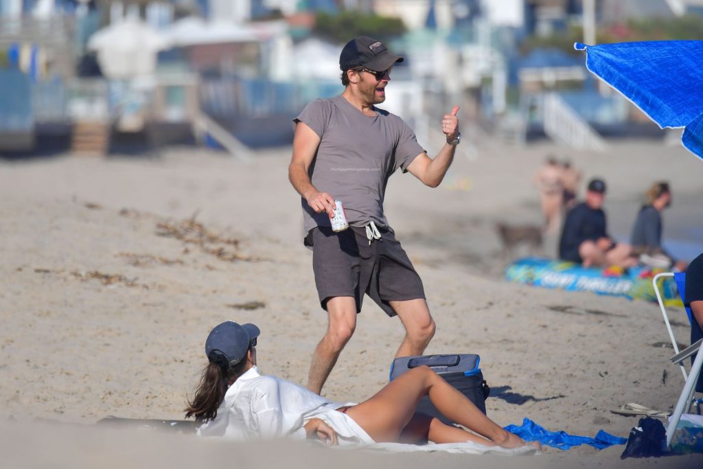 Paul Wesley &amp; Ines de Ramon Spend a Day on a Sunny Malibu Beach (17 Photos)
