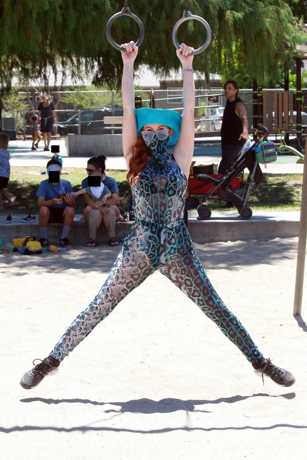 Phoebe Price Sports a Turquoise Animal Print Outfit for Her Workout (42 Photos)