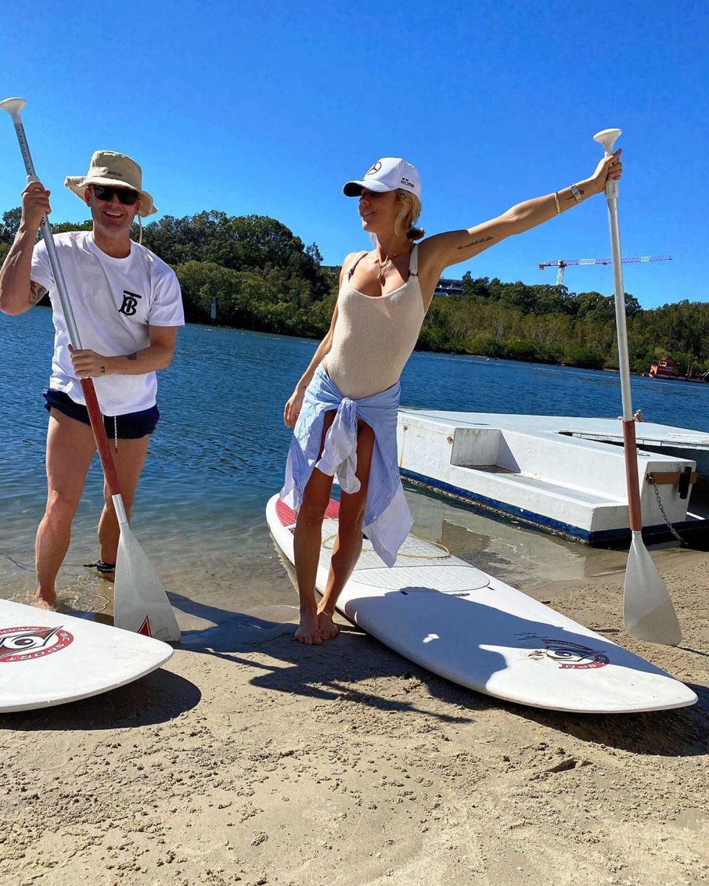 Pip Edwards &amp; Michael Clarke Spend the Day in Noosa (23 Photos)
