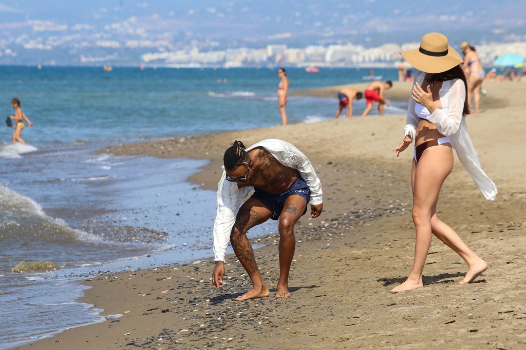 Rebecca Gormley &amp; Biggs Chris Are Spotted on the Beaches of Marbella (52 Photos)