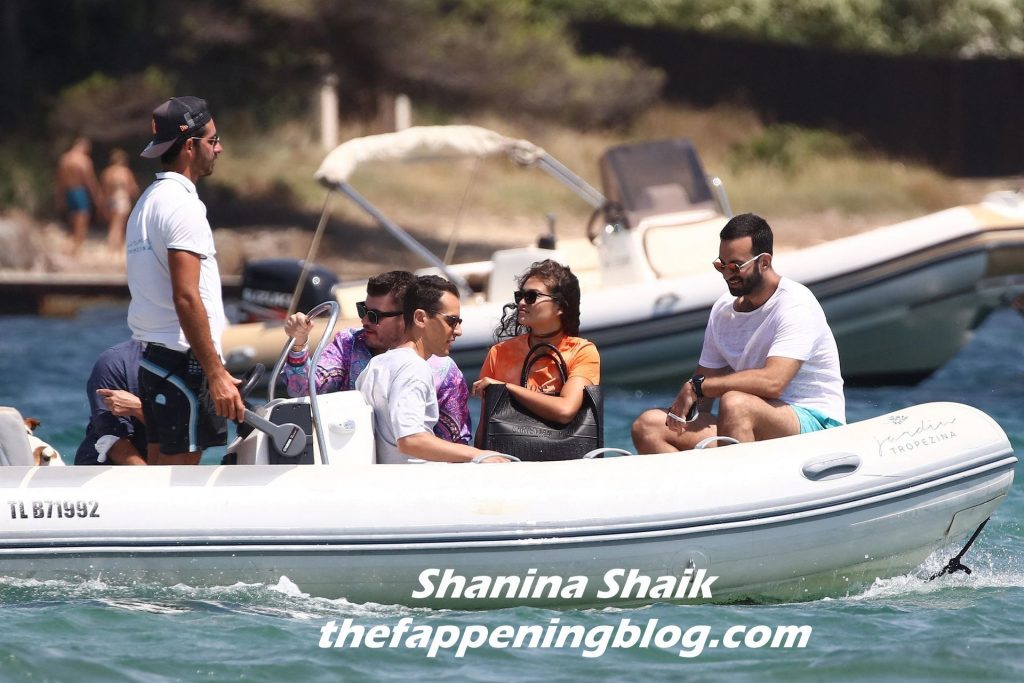 Shanina Shaik &amp; Eli Mizrahi Have Fun in Saint-Tropez (30 Photos)