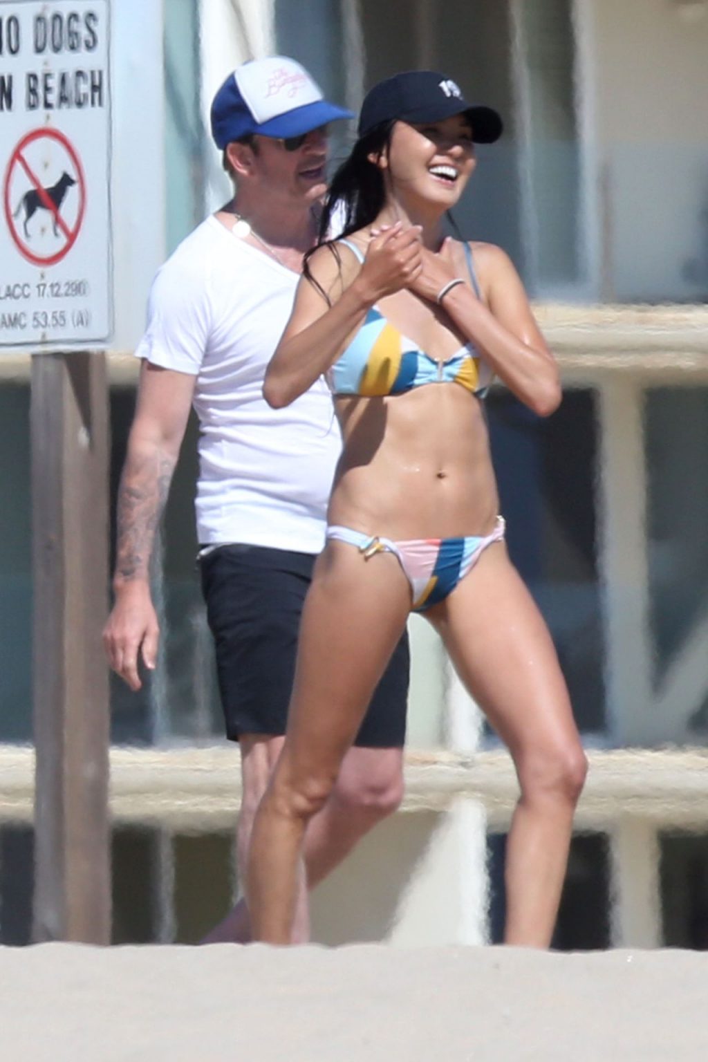 Dylan McDermott Enjoys A Beach Day With Soo Yeon Lee In Los Angeles (33 Photos)