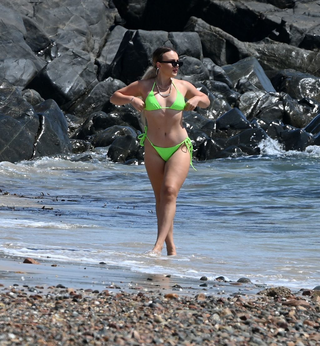 Tallia Storm Shows Off Her Sexy Figure in a Bikini (55 Photos)