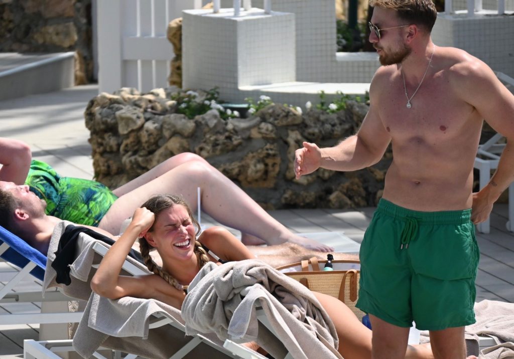 Zara McDermott Looks Sensational as She Continues Her Spanish Holiday in Marbella (68 Photos)