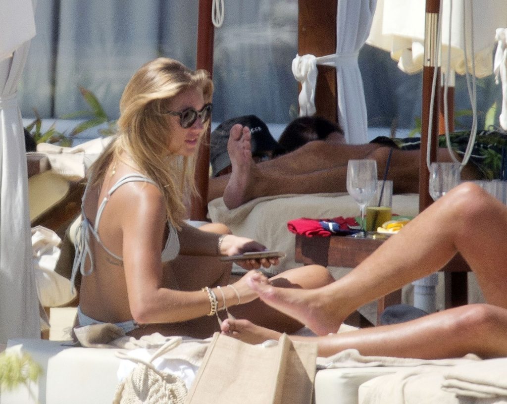 Arabella Chi Packs on the PDA with a Boyfriend on Holiday in Ibiza (44 Photos)