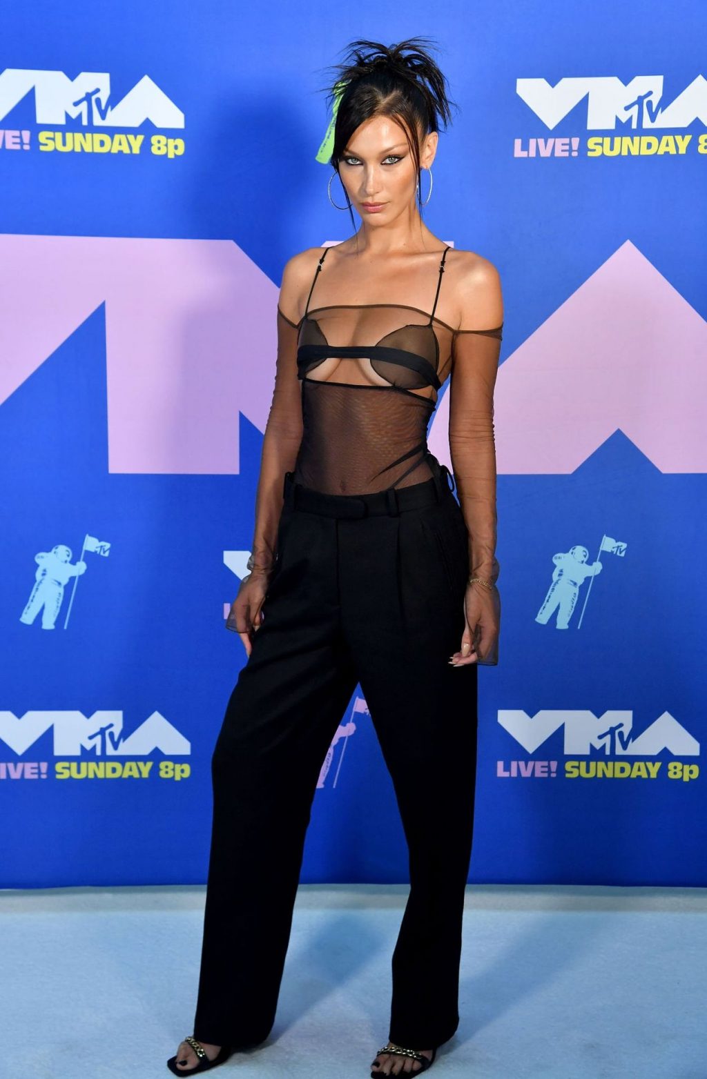 Bella Hadid Stuns at the 2020 MTV VMAs in NYC (30 Photos + Video)