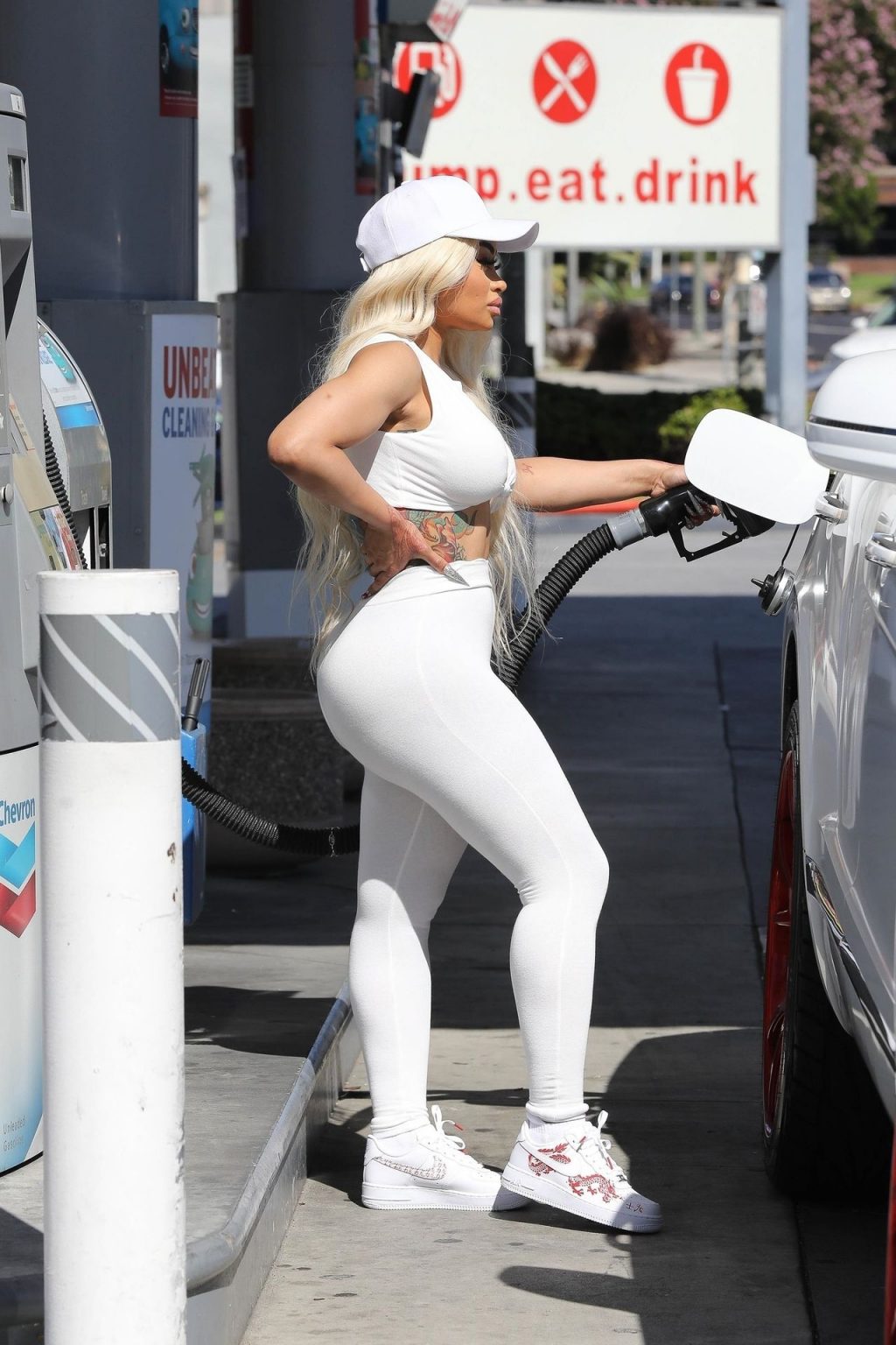 Blac Chyna Rocks an All-white Look While out Pumping Her Own Gas (51 Photos)