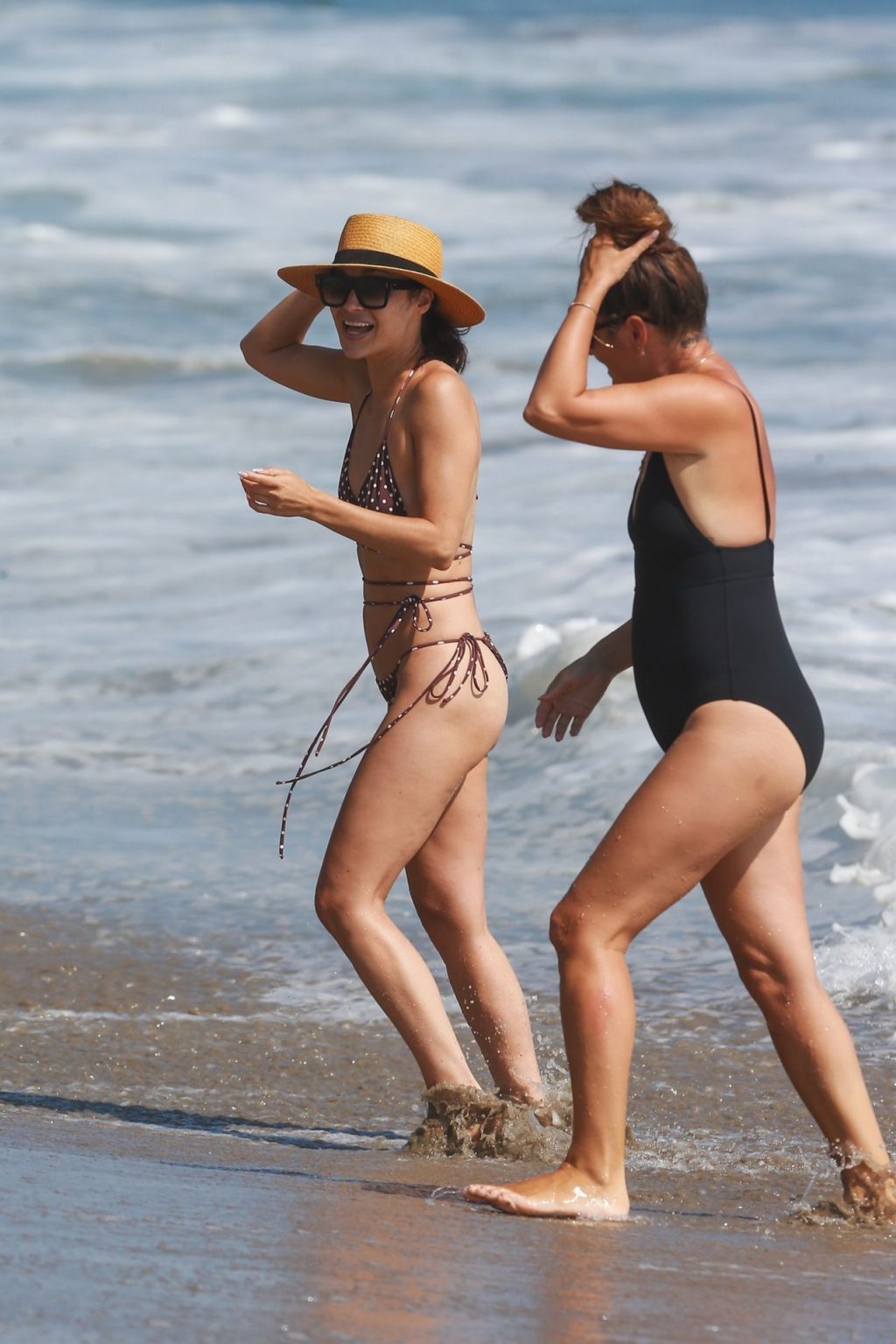 Cara Santana Enjoys a Day at the Beach with Friends in Malibu (98 Photos)