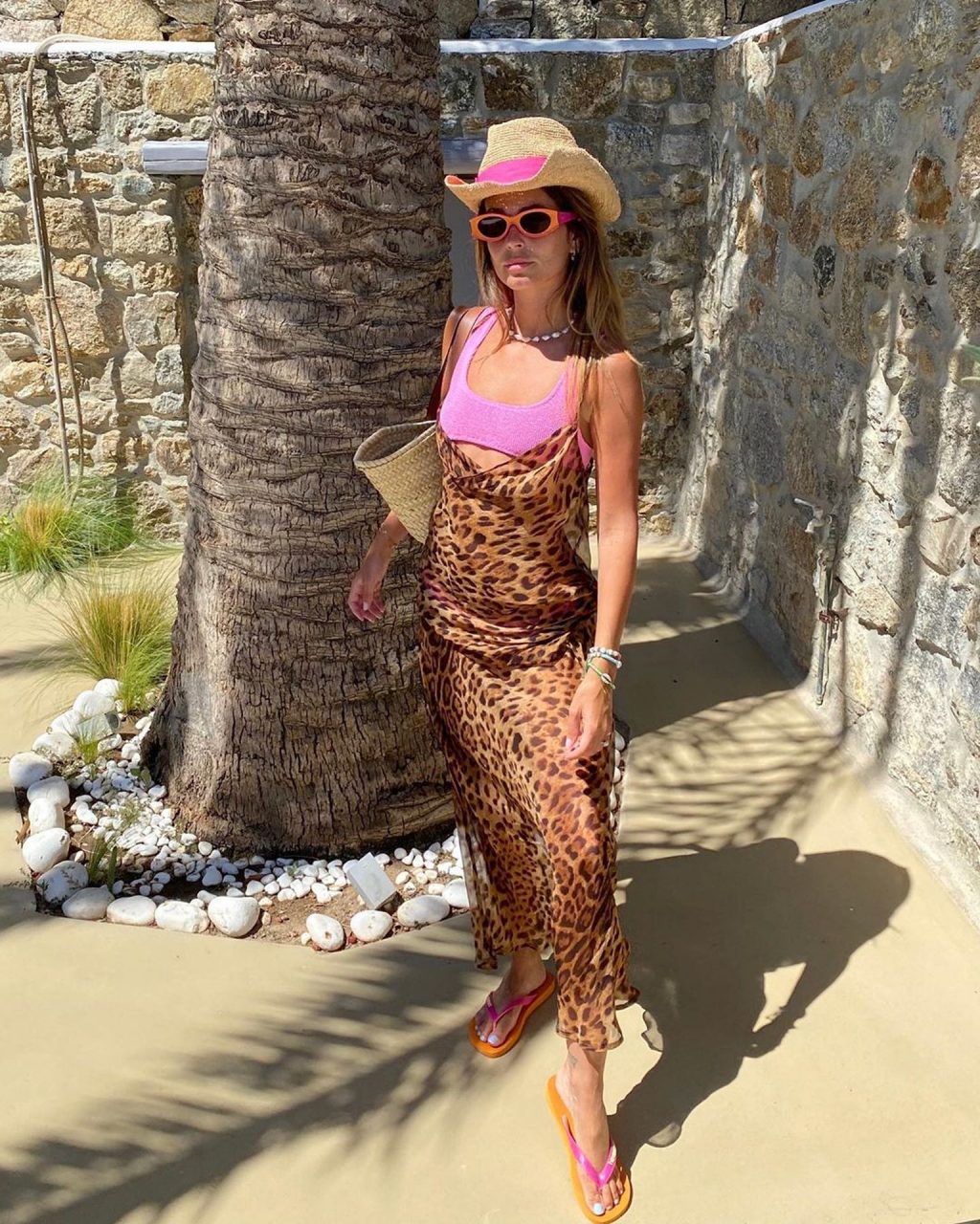 Coral Simanovich Spends Quality Family Time on the Beach in Mykonos (40 Photos)