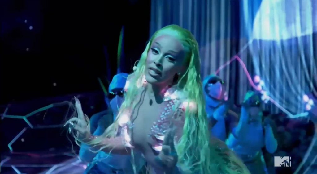 Doja Cat Performs for the First Time Ever at the MTV VMAs (19 Pics + Video)