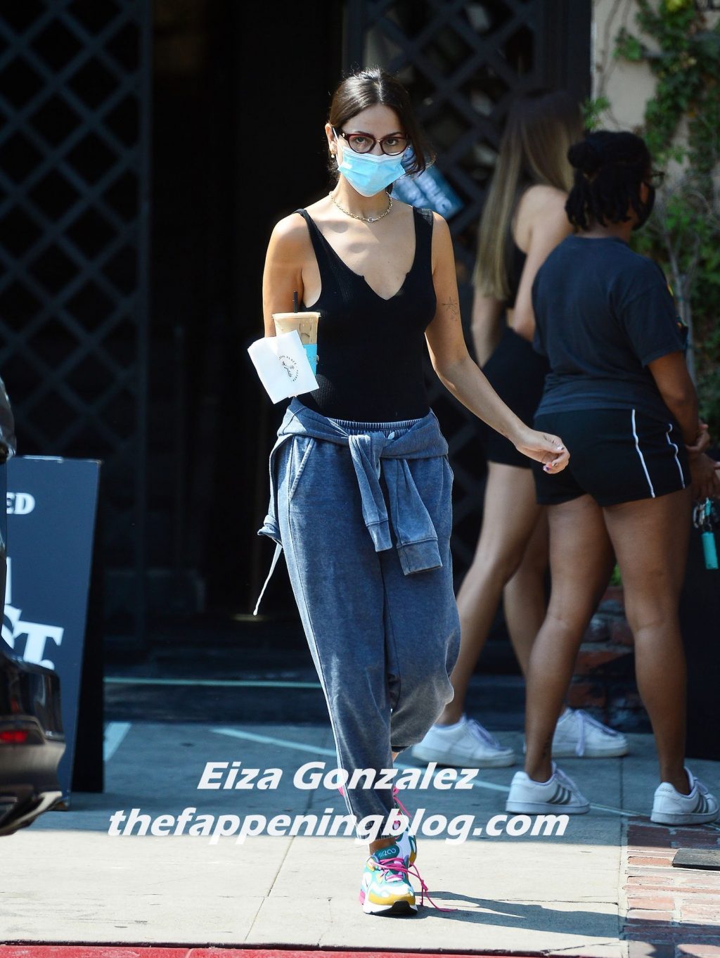 Sexy Eiza Gonzalez Picks Up an Iced Coffee from Alfred’s in WeHo (21 Photos)