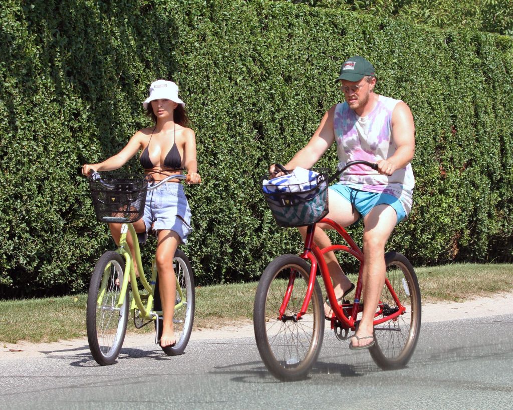 Emily Ratajkowski Shows Off Her Boobs During a Bike Ride in East Hampton (43 Photos)
