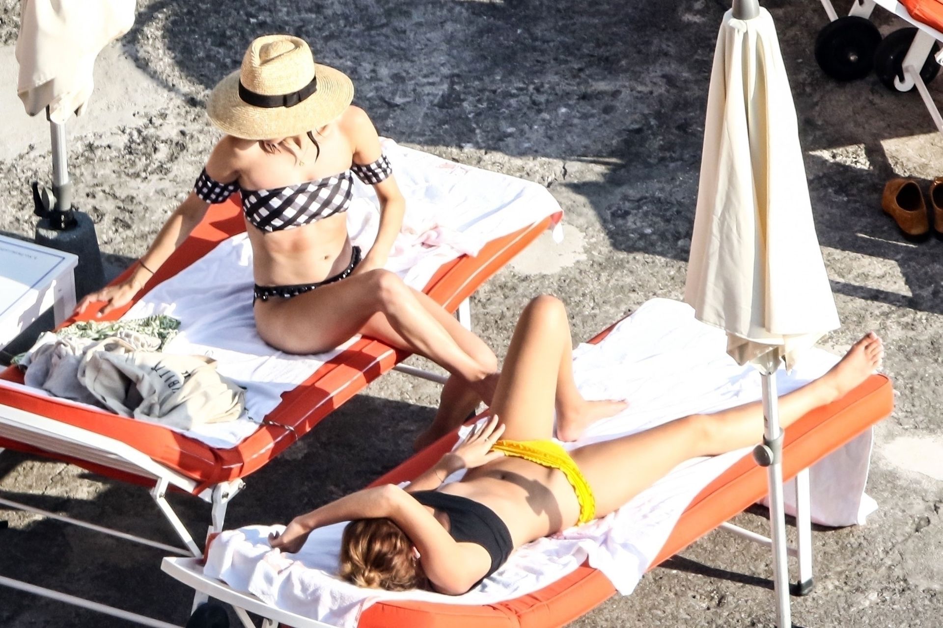Emma Watson Shows Off Her Perfect Butt on Her Holiday in Positano (75 Photo...