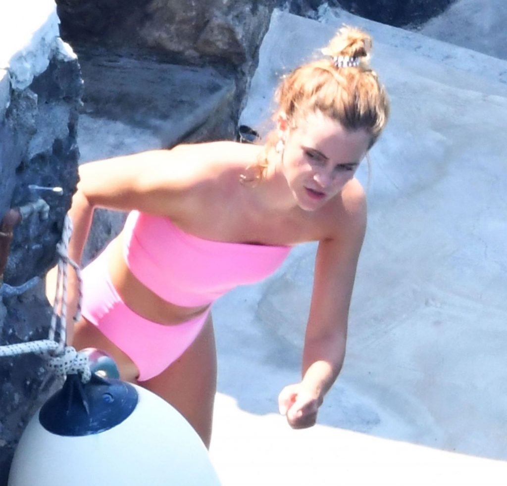 Emma Watson Leads the Way in Her Striking Pink Swimsuit Out on Holiday in Positano (16 Photos)