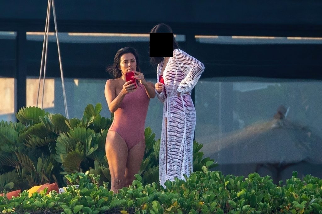 Eva Longoria Flaunts Her Sexy Body in Cabo San Lucas (30 Photos)