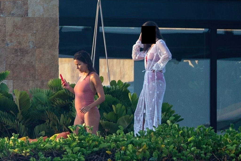 Eva Longoria Flaunts Her Sexy Body in Cabo San Lucas (30 Photos)