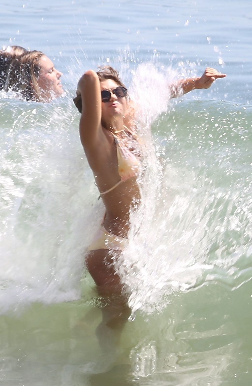 Hannah Ann Sluss Hits the Beach with Friends in Malibu (40 Photos)