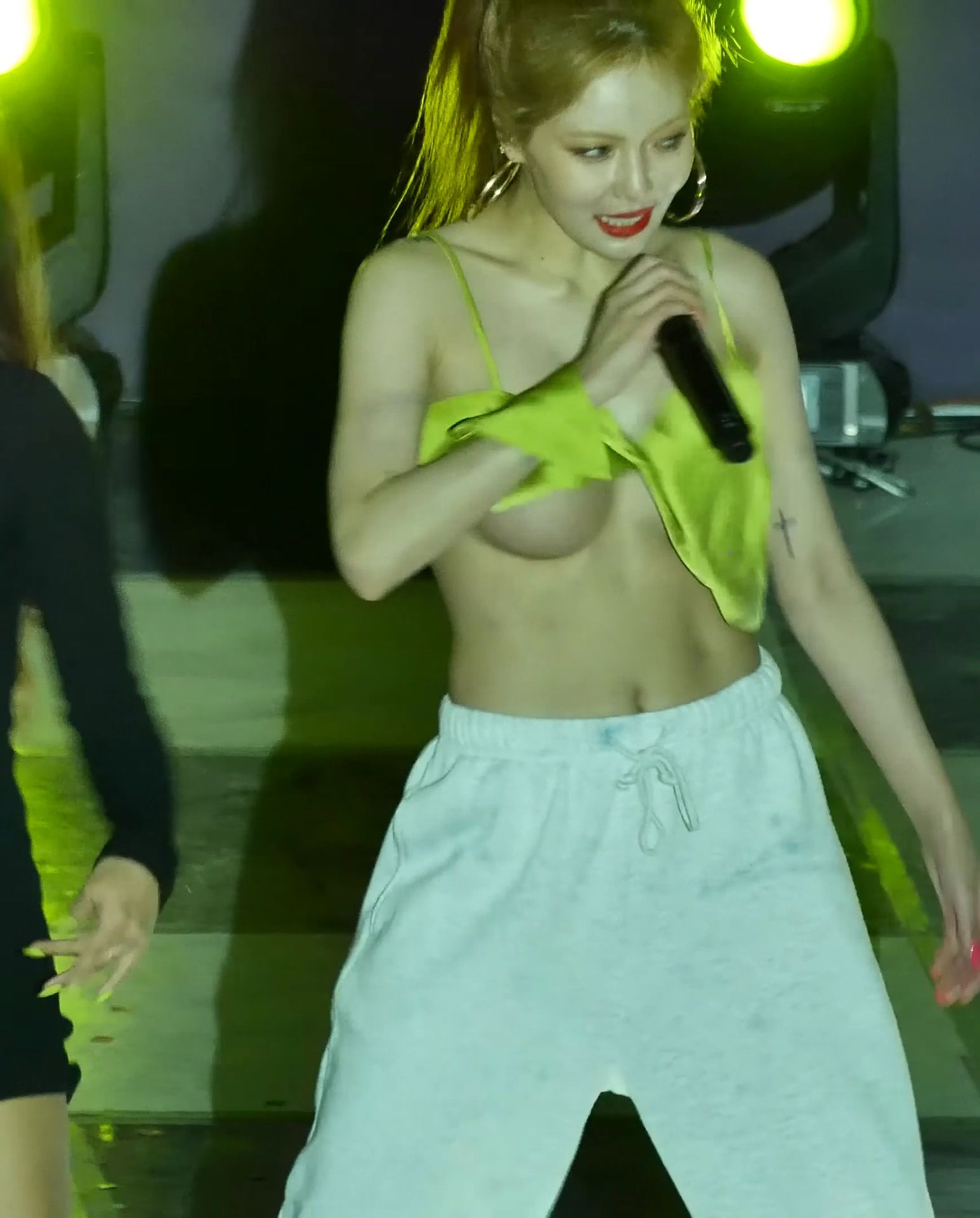 Sex Hyuna Singer porn images hyunas hot collection photos gifs thefappening...