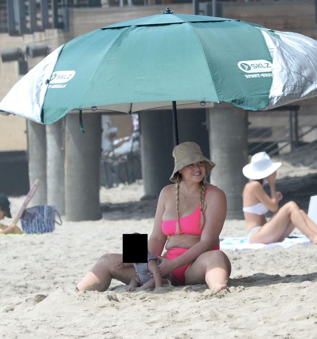 Iskra Lawrence Hits the Beach in a Hot Pink Bikini in LA (77 Photos)