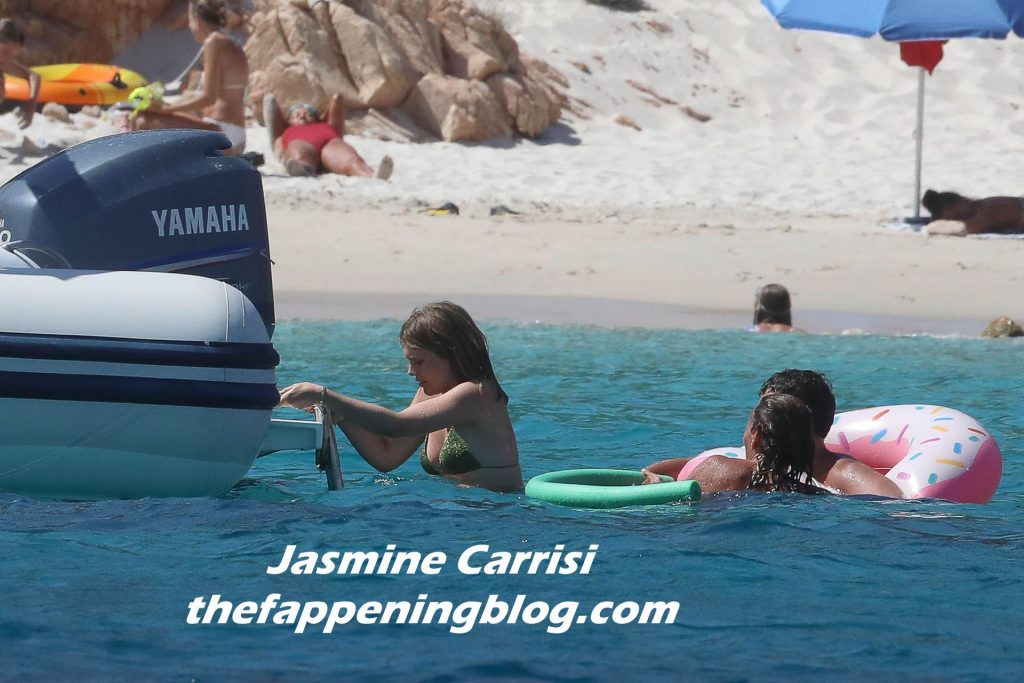 Jasmine Carrisi Enjoys Holidays with Her Friends in Sardinia (16 Photos)