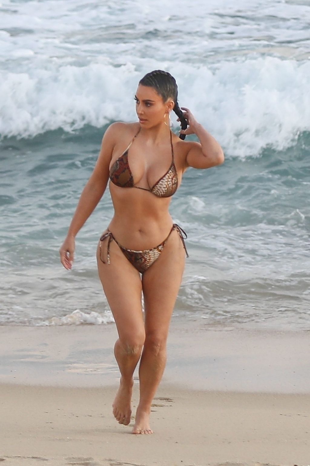Kim Kardashian Poses in a Sexy Bikini on the Beach in Malibu (20 Photos)