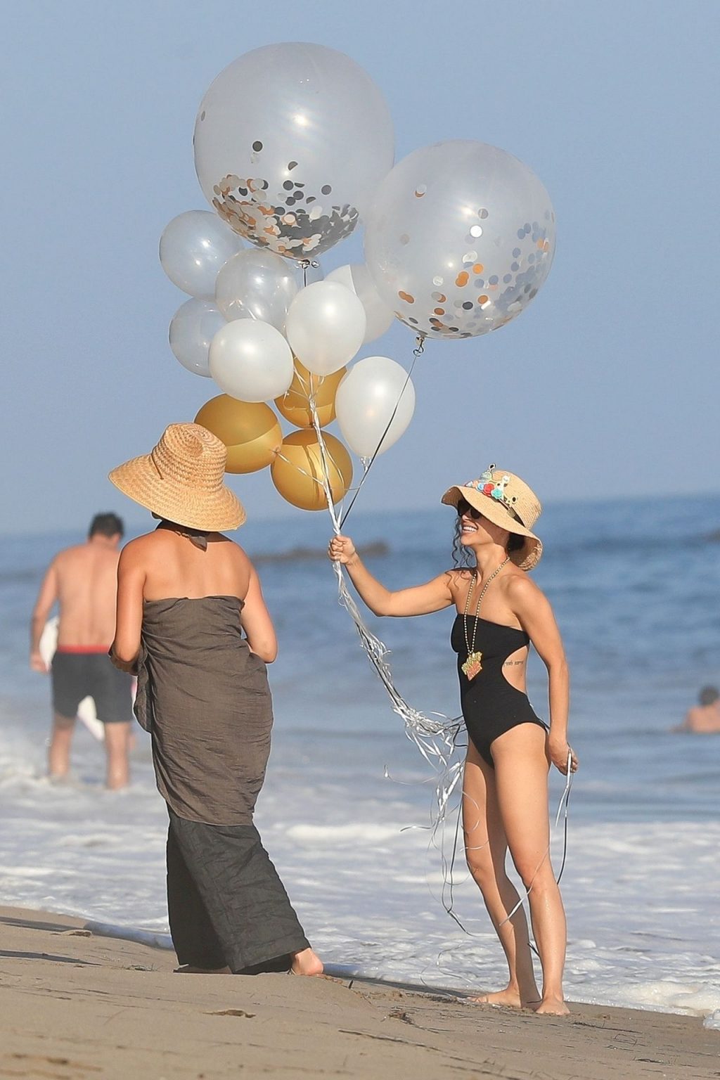 Olivia Culpo Celebrates Cara Santana’s Birthday with Her at the Beach (55 Photos)