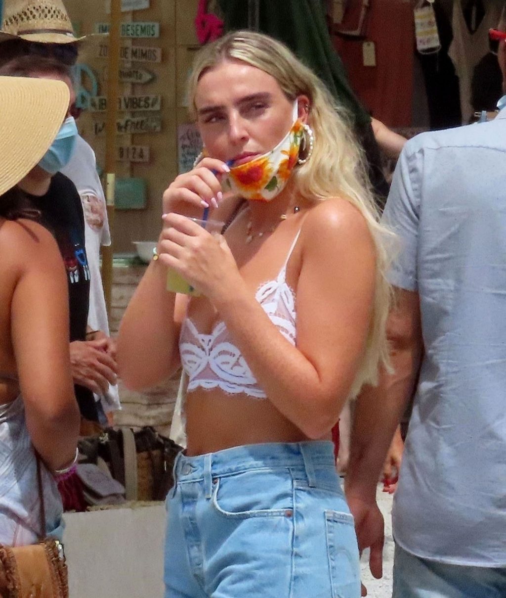 Alex Oxlade-Chamberlain &amp; Perrie Edwards Are Spotted at a Market in Ibiza (62 Photos)