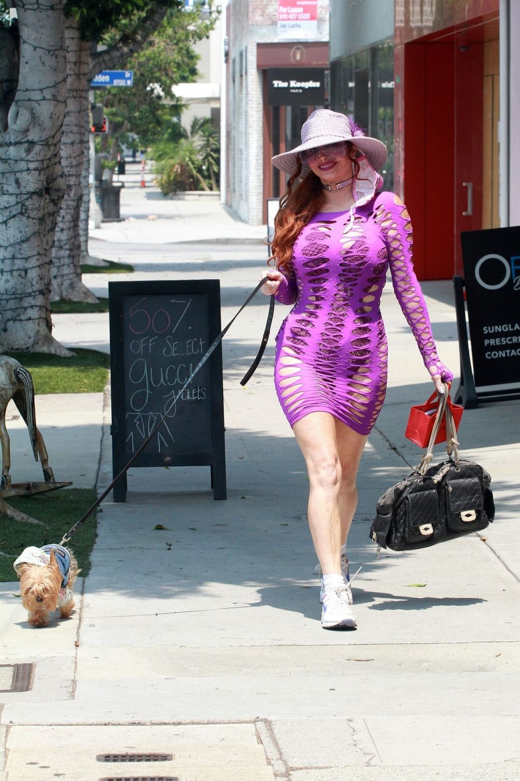 Phoebe Price Gets Playful While Grabbing Some Weed From Medmen Dispensary in Beverly Hills (76 Photos)