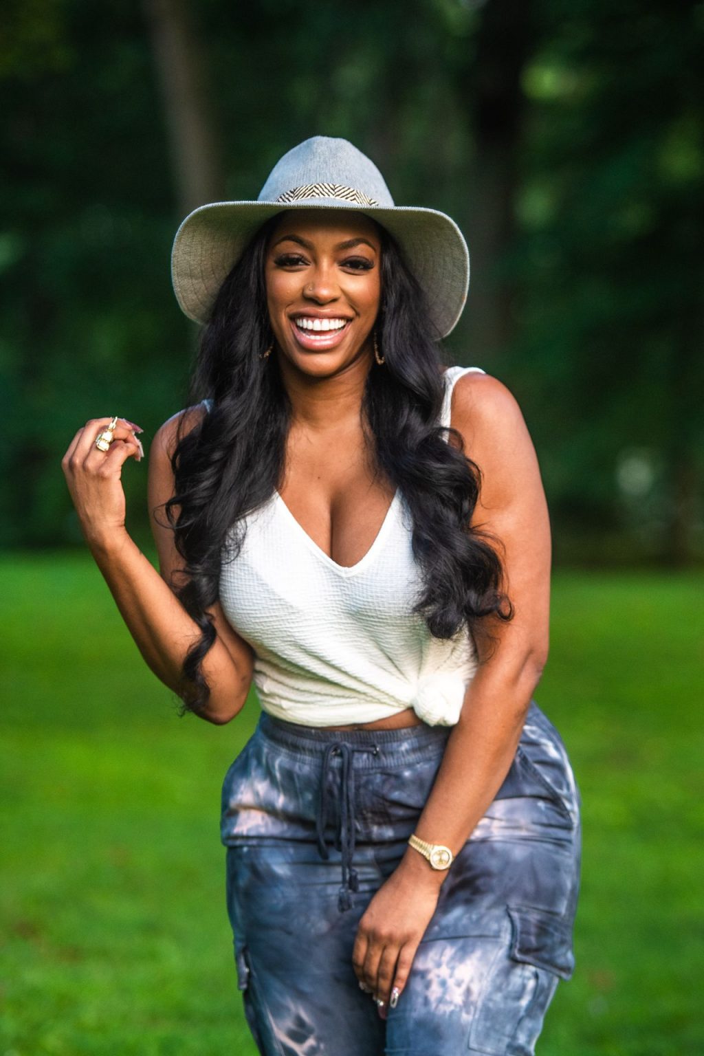 Porsha Williams Shows Off Her Cleavage at the BreonnaCon in Louisville (7 Photos)