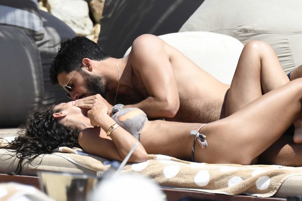Raffaella Fico Shows Off Her Tits and Butt in Mykonos (63 Photos)