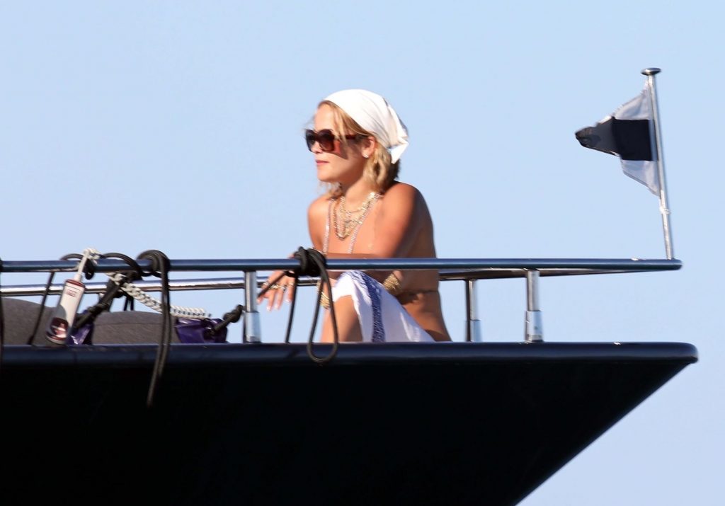 It’s Party Time Onboard Rita Ora’s Boat (80 Photos)