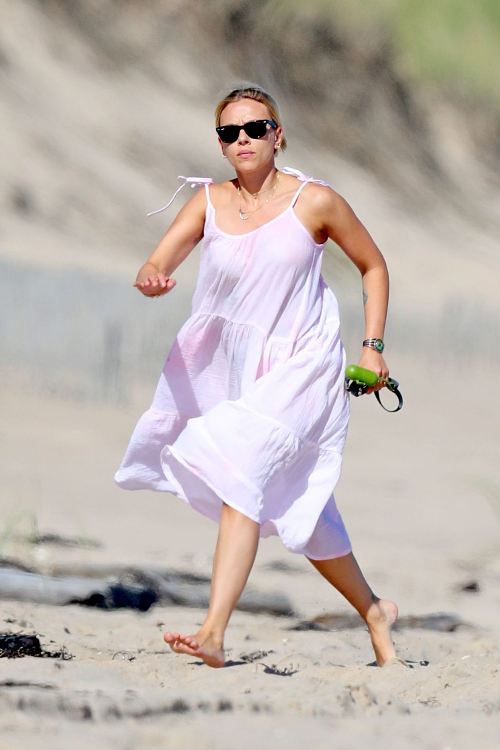 Scarlett Johansson is Spotted on the Beach in The Hamptons (33 Photos)