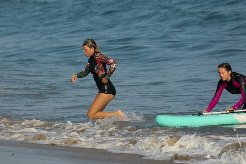 Sofia Richie Has Fun in the Sun Paddle-boarding with Friends (189 Photos)
