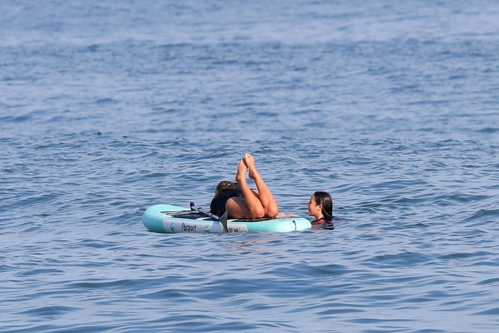 Sofia Richie Has Fun in the Sun Paddle-boarding with Friends (189 Photos)
