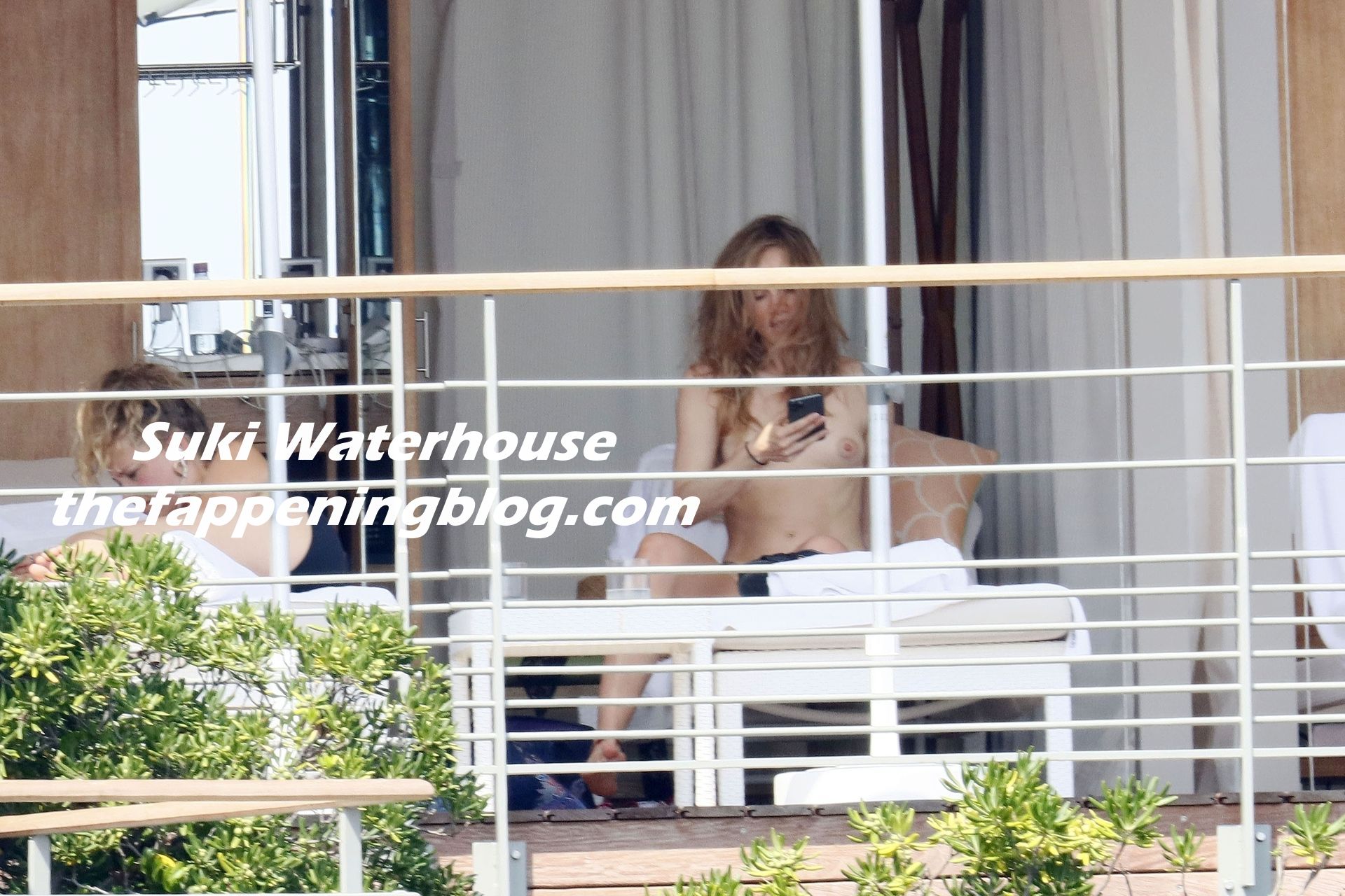 Suki Waterhouse Goes Nude While Sunbathing On Her Holiday