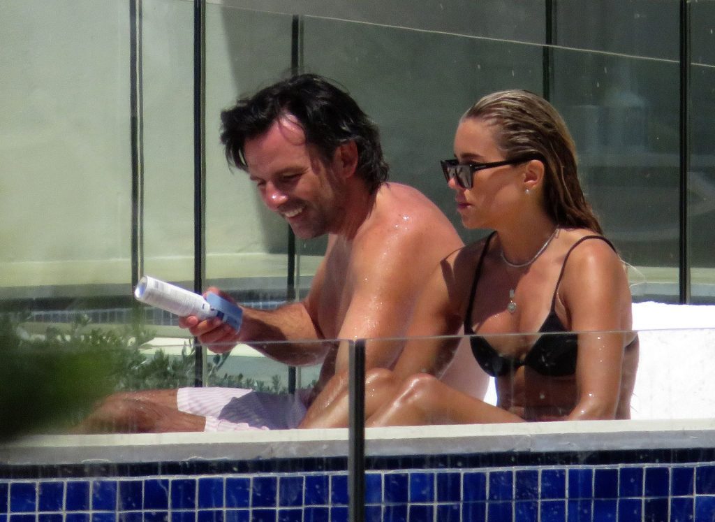 Sylvie Meis &amp; Niclas Castello Spend the Day at the Pool in Mallorca (22 Photos)
