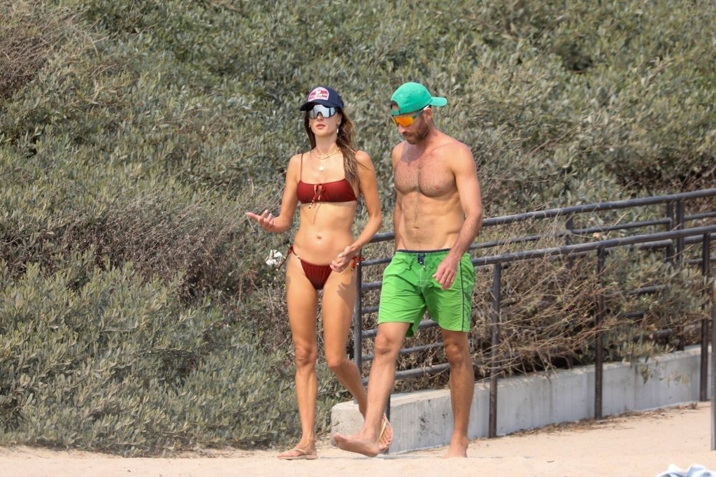 Alessandra Ambrosio Shows Off Her Sexy Figure Enjoying Labor Day at the Beach in Malibu (41 Photos)