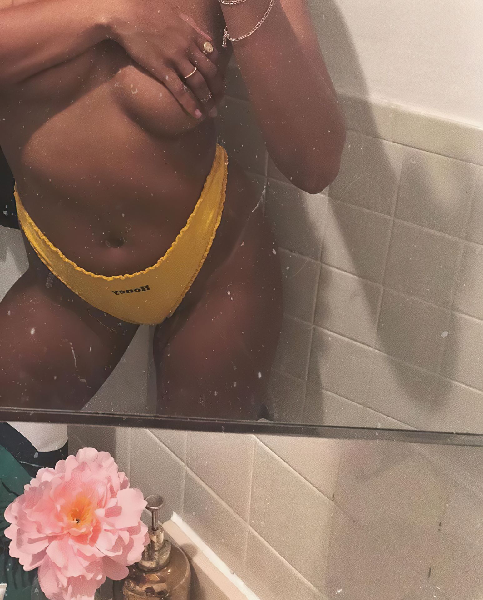 Amber Nudes
