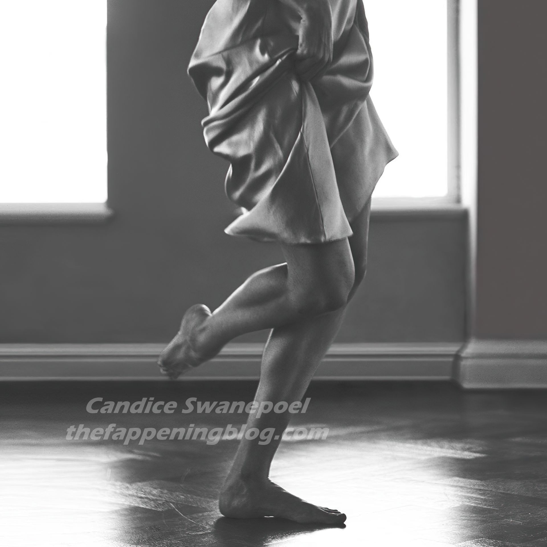 Candice Swanepoel Flaunts Her Pokies 3 Photos Thefappening