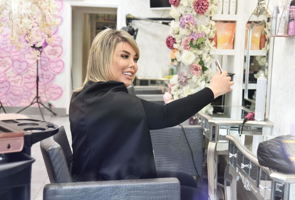 Jessica Alves Gets Her Hair Extensions Done at the Krystalized Hair Salon in Loughton (27 Photos)