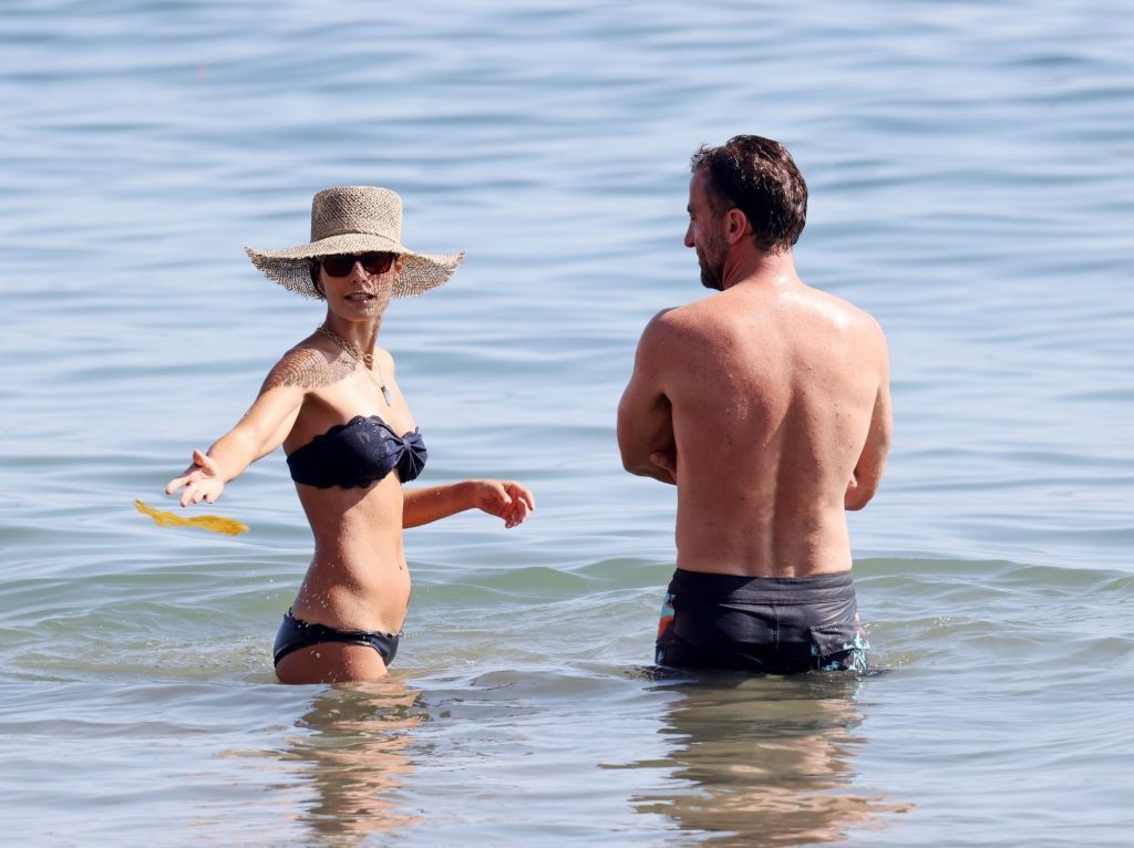 Jordana Brewster and Mason Morfit Enjoy a Romantic Day in Malibu (28 Photos)