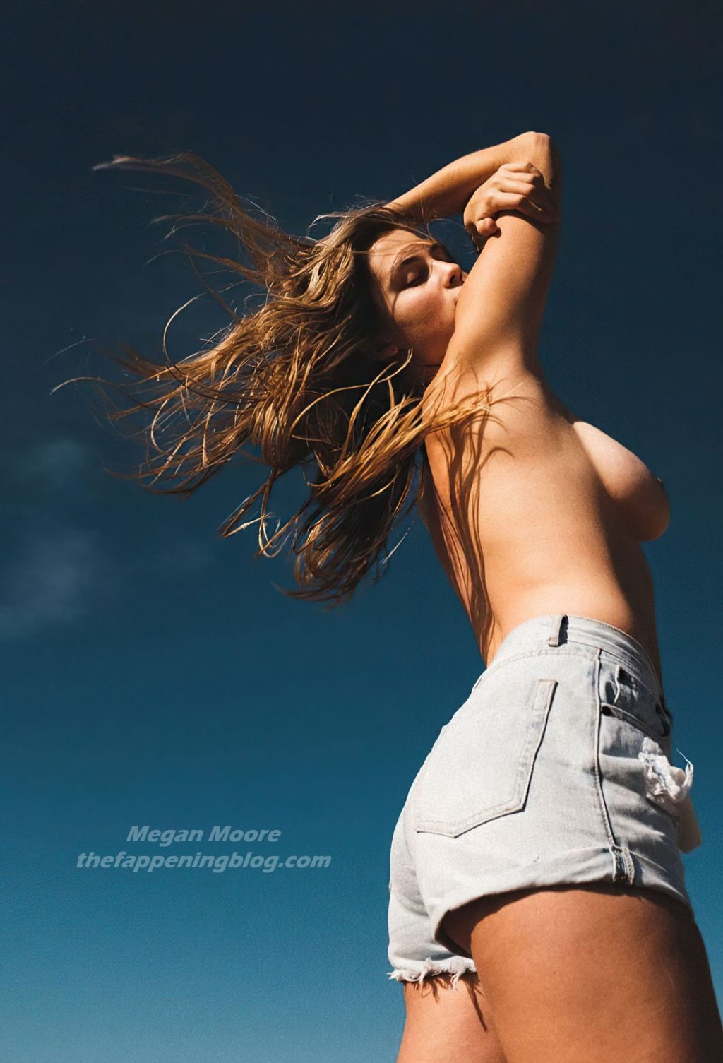 Megan Moore Nude (13 Photos)