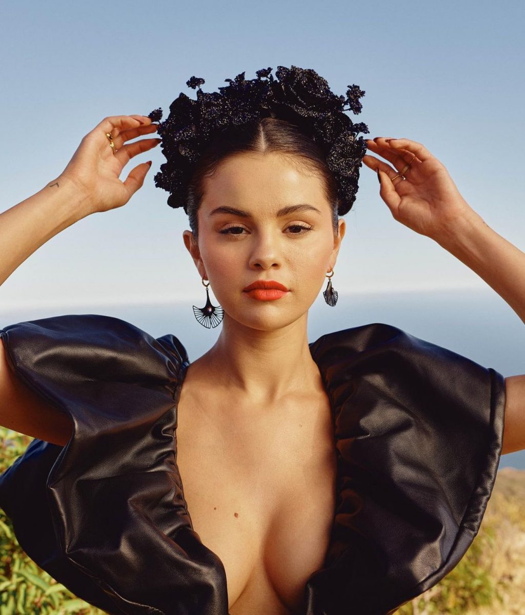 Selena Gomez Sexy – Allure (31 Photos)