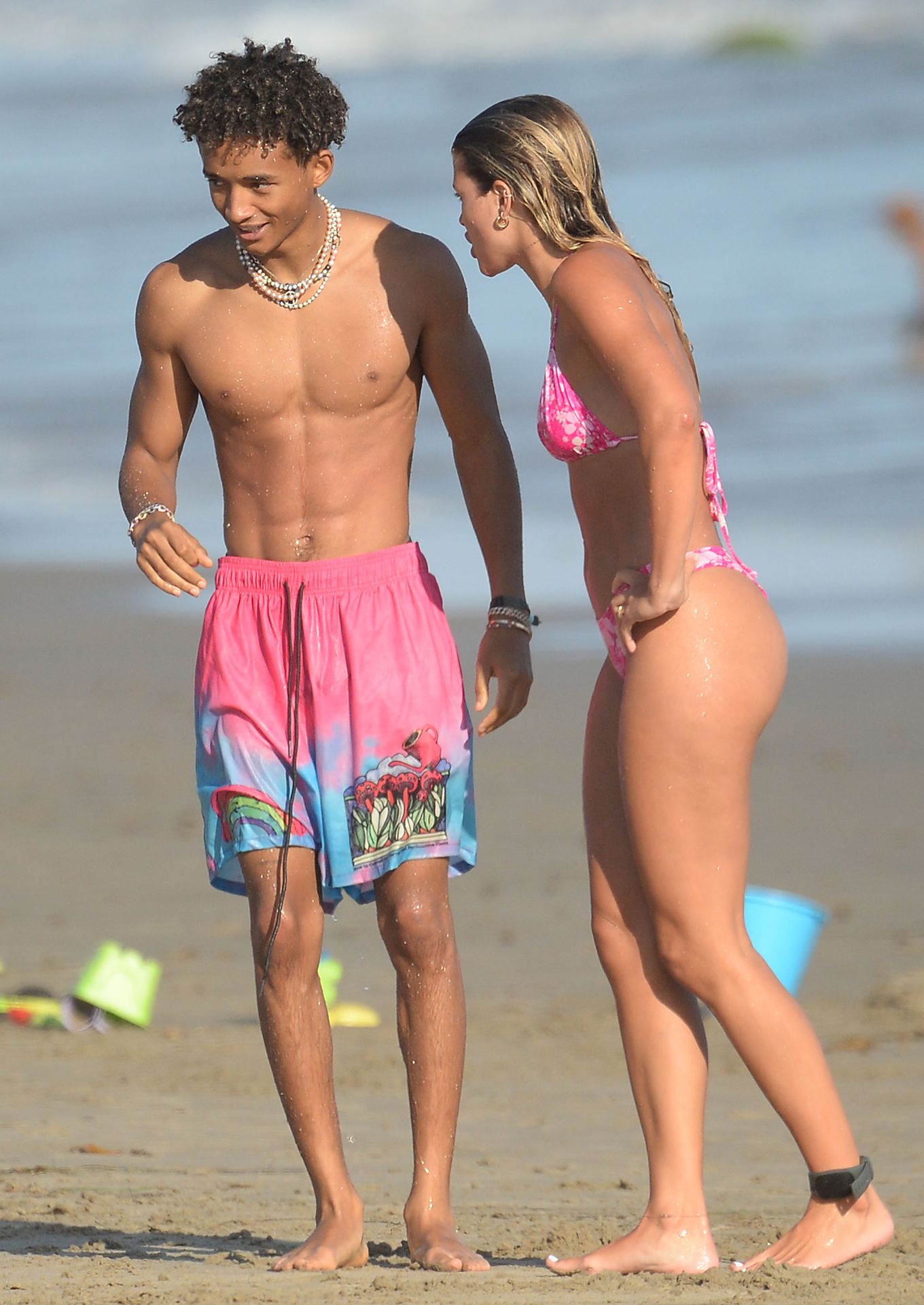Jaden Smith & Sofia Richie Pile on the PDA on a Beach Date (43 Photos) ...