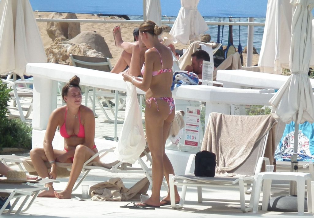 Zara McDermott is Seen on Holiday in Cyprus Soaking Up the Cypriot Sunshine (47 Photos)