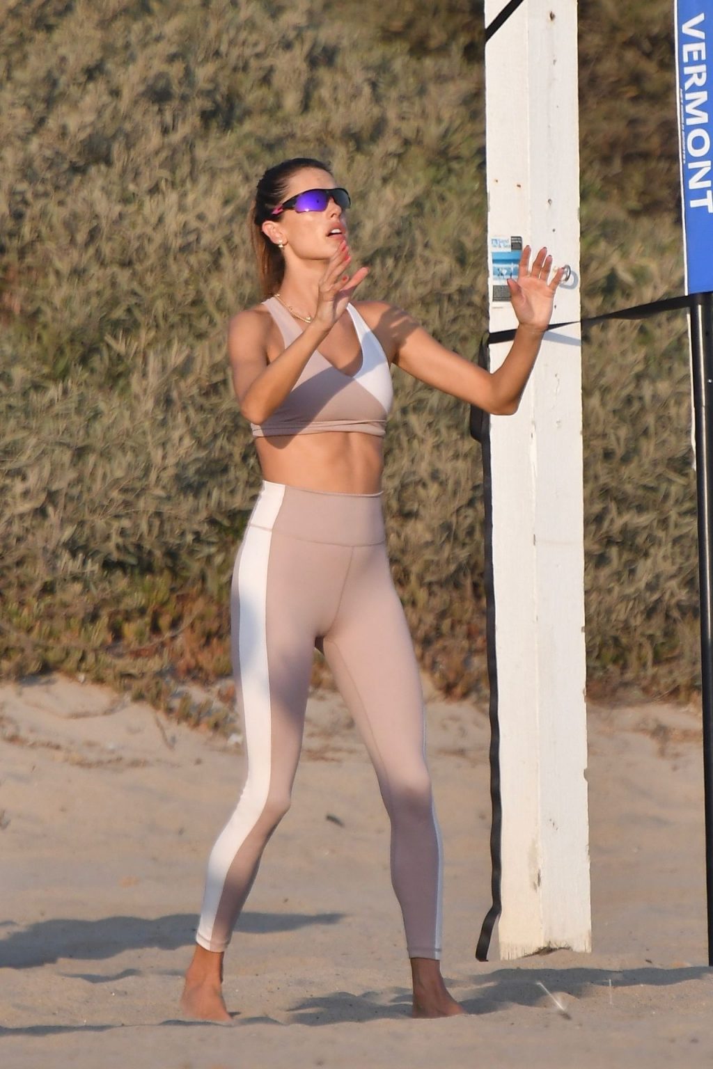Alessandra Ambrosio Gets in the Zone for Volleyball Practice with Friends in Santa Monica (30 Photos)