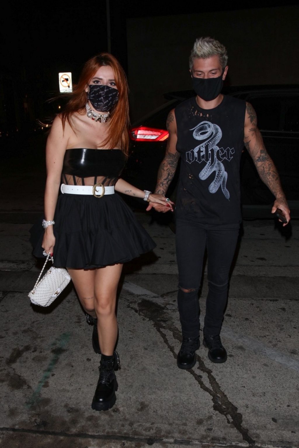 Bella Thorne &amp; Benjamin Mascolo Dine out at Craig’s (58 Photos)